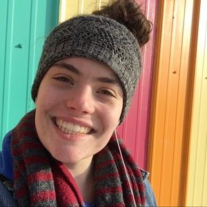 Meet your Posher, Claire